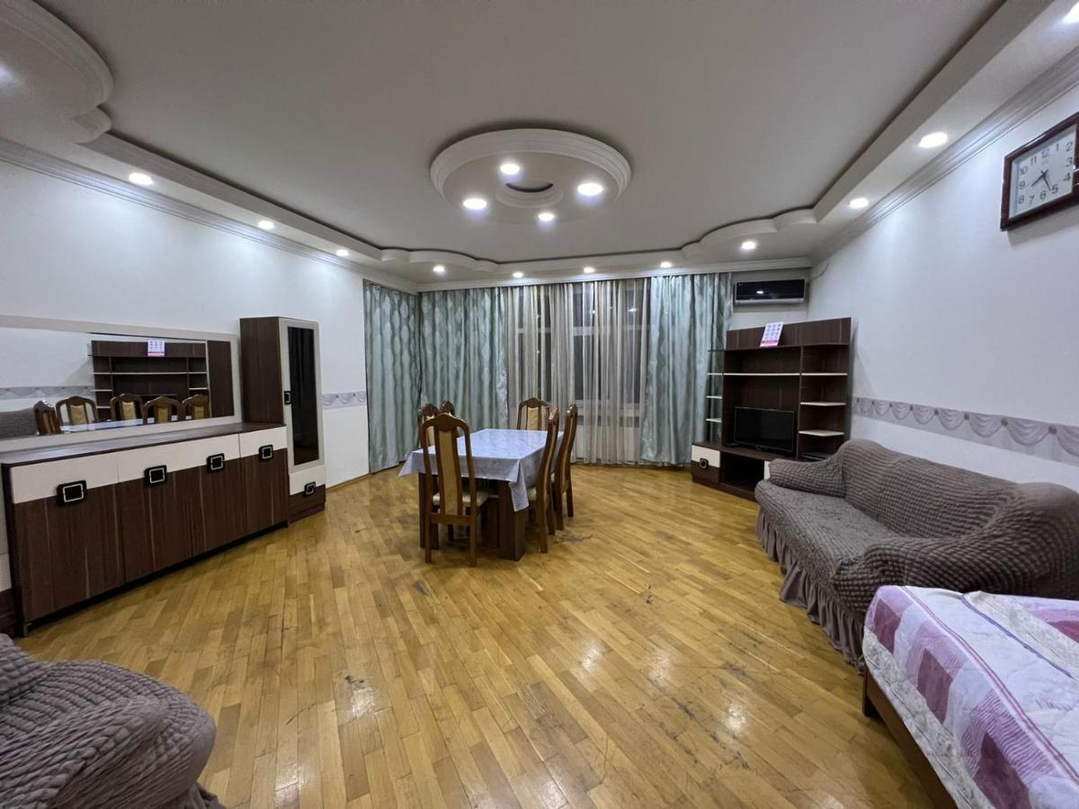 Bakuvi Apartments On New Boulveard Luaran gambar